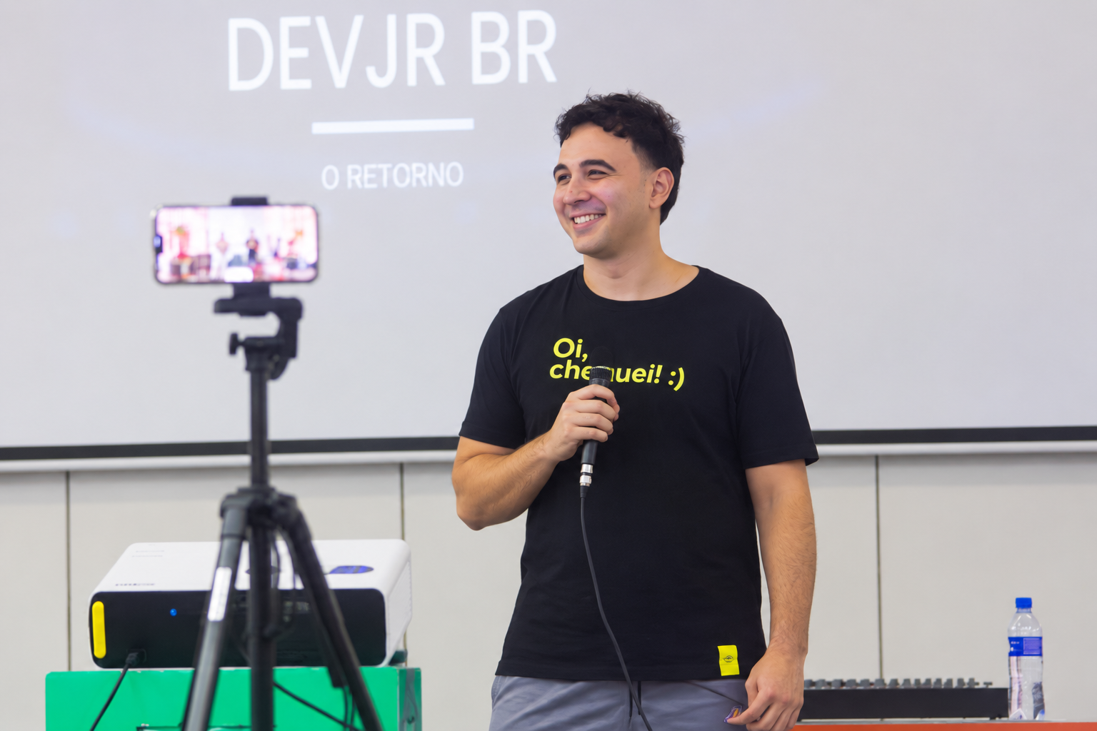 Luiz Cruz em um encontro da DevJrBR